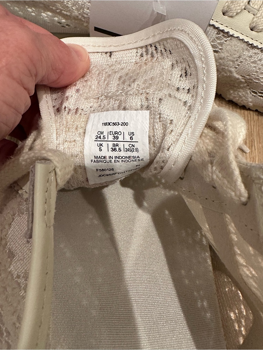 NWT Onitsuka Tiger Mexico 66 Lace Sneakers in Birch - Picture 11 of 14